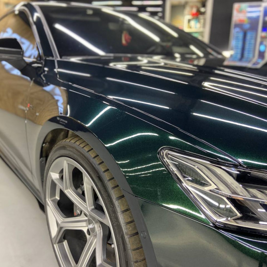 Оклейка Audi пленкой Sunmax оттенка 4 Goodwood Green Pearl PPF