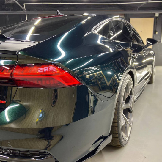 Оклейка Audi пленкой Sunmax оттенка 4 Goodwood Green Pearl PPF
