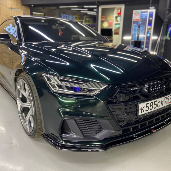 Оклейка Audi пленкой Sunmax оттенка 4 Goodwood Green Pearl PPF