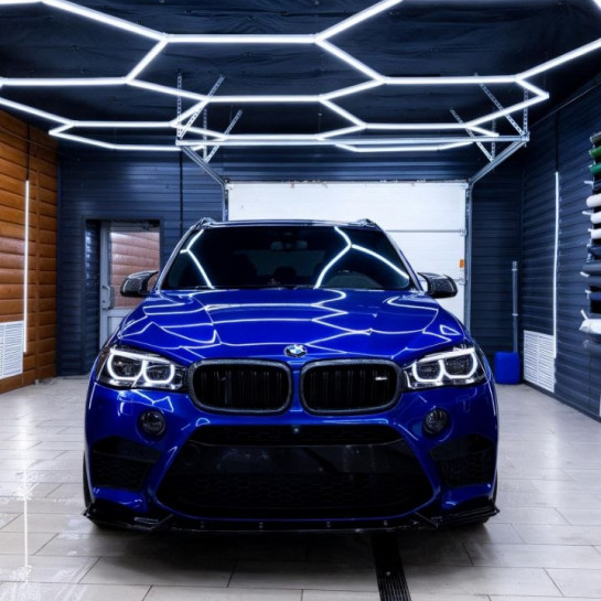 Оклейка BMW полиуретаном Sunmax оттенка 141 Blue Metallic PPF