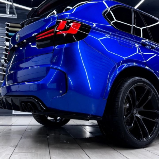 Оклейка BMW полиуретаном Sunmax оттенка 141 Blue Metallic PPF