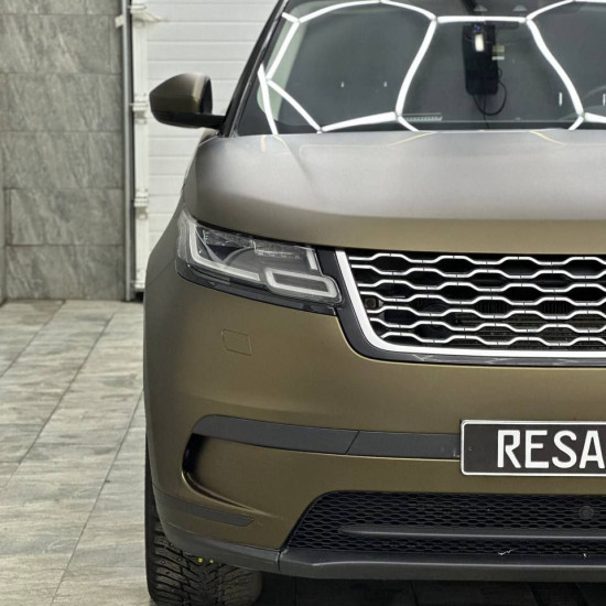 Оклейка Range Rover цветным полиуретаном Sunmax 122 Matt Metal Shadow Gold PPF