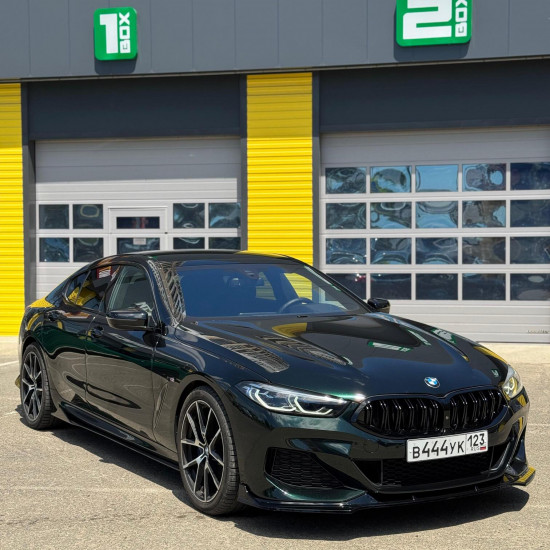 Оклейка BMW цветным полиуретаном Sunmax 4 Goodwood Green Pearl PPF