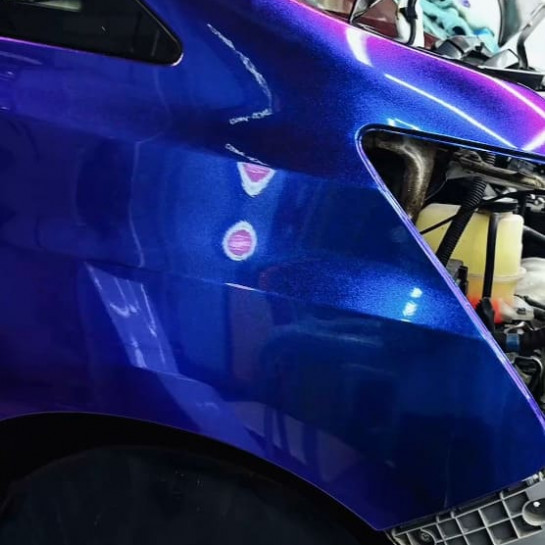 Оклейка Toyota цветным защитным полиуретаном Sunmax 30 Green Blue Color PPF