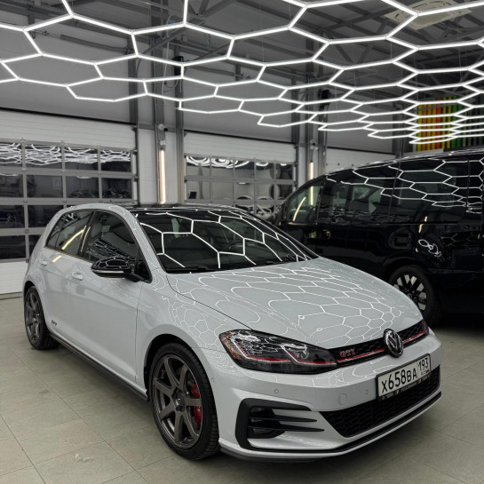 Оклейка Volkswagen цветной полиуретановой пленкой Sunmax 13 Volcano Gray Gloss PPF