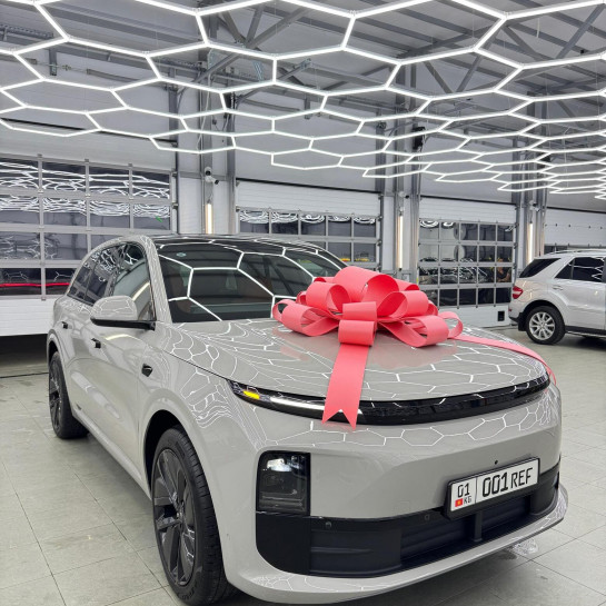 Оклейка Lixiang цветной полиуретановой пленкой Sunmax 15 Brooklyn Grey Gloss PPF