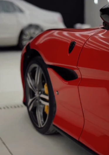 Оклейка Ferrari в Sunmax 1 Ferrari red Gloss PPF