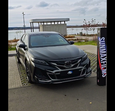 Оклейка Toyota цветным полиуретаном Sunmax 26 Black Matt PPF