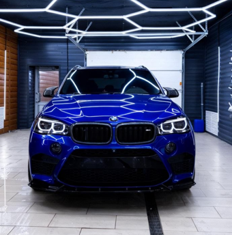 Оклейка BMW цветным полиуретаном Sunmax 141 Blue Metallic PPF