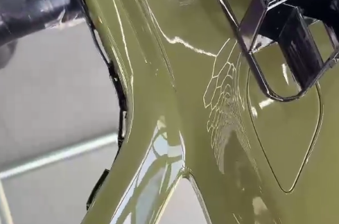 Оклейка Mercedes цветным полиуретаном Sunmax 9 Urban Green Gloss Color PPF