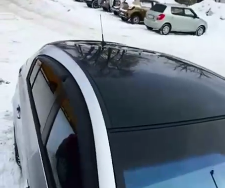 Оклейка крыши Chevrolet виниловой пленкой Sunmax 250 Gloss Black