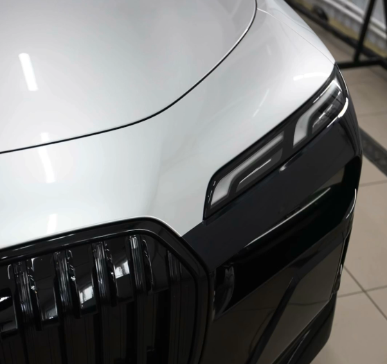 Частичная оклейка кузова BMW в Sunmax 44 Metal Gray Color PPF