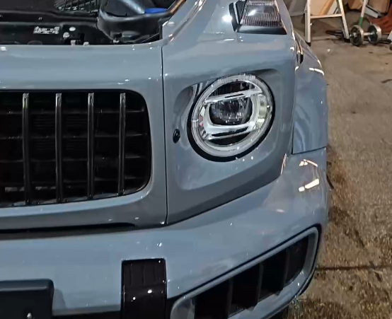 Оклейка Mercedes-Benz G-класс цветным полиуретаном Sunmax 16 Nardo Gray Gloss