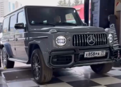 Оклейка Mercedes цветным полиуретаном от Sunmax 16 Nardo Gray Gloss PPF