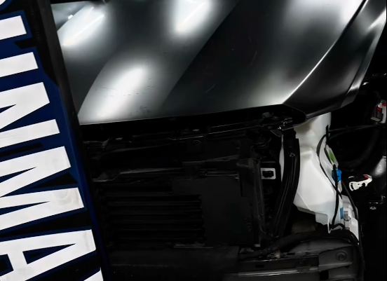 Оклейка BMW цветным полиуретаном Sunmax 26 Black Matt PPF
