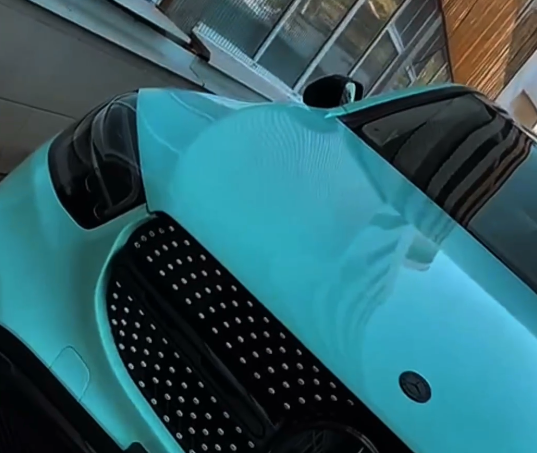 Оклейка Mercedes цветным полиуретаном Sunmax 12 Tiffany Gloss Color PPF 