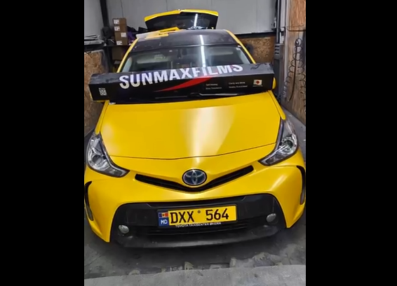 Оклейка Toyota в автовинил Sunmax 525 Metallic Yellow