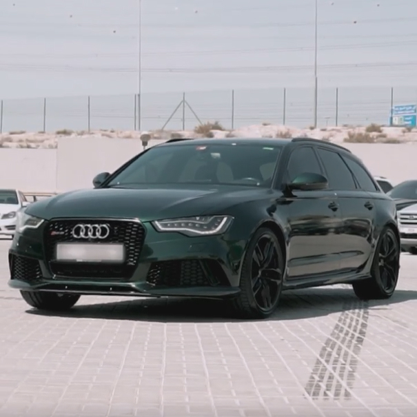 Оклейка Audi в Sunmax 210 Gloss Metallic Black Green