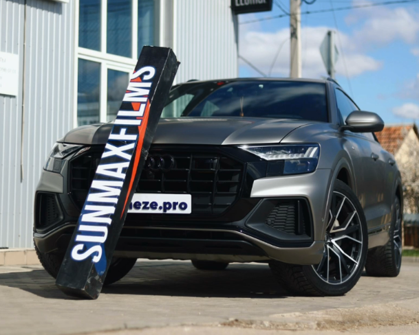 Оклейка кузова Audi цветным полиуретаном Sunmax 25 Silver Matt Color PPF